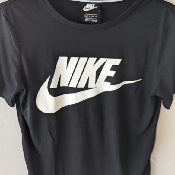 Nike Sportswear Women's Essential Futura Icon T Shirt Size XS - Picture 5 of 6